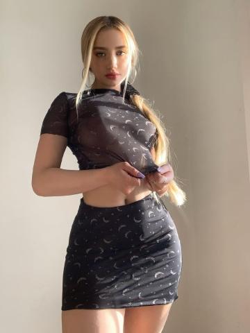 Алиса Вип Стройная Брюнетка фото 2